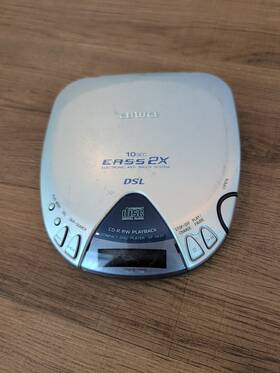 Aiwa Xp-v420 Compact Disc Player Walk Man