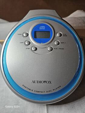 Audiovox Ce-1018 Portable Cd Player Blue Model No Power Cord Included
