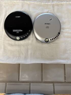 Coby Gx-cd109 Jensen Cd36 And Gx-1cd109 Portable Cd Player For Parts Only 2
