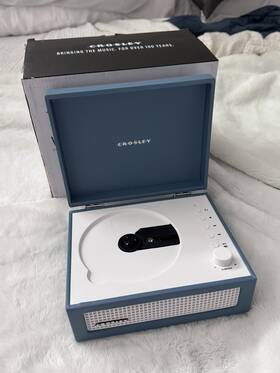 Cr3517a-wb Crosley Voyager Retro Portable Cd Player With Stereo Bluetooth Spe