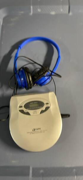 Gpx Ttd-2400 Portable Compact Disc Cd Player