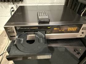 Jvc Xl-z1010 Compact Disc Player. Includes Original Remote Control