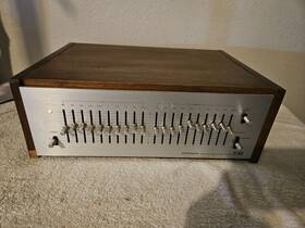Sg-9500 Luxman Vintage Pioneer Equalizer Silver Faced With Wood Cabinet