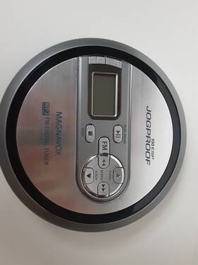 Magnavox Mpc600 Jogproof Cd Player Fm Digital Tuner Mp3 Playback Silver Gray