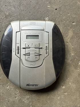 Qcd170 Memorex Vintage Portable Cd Player. Tested. No Power Cord. Aa Battery S