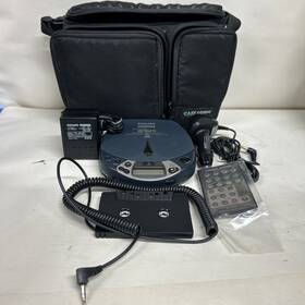 Philips Az7457c Vintage Magnavox Personal Cd Player With Accessories Untested