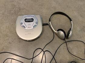 42-6015 Radioshack Radio Shack Portable Cd Player 40 Second Anti Shock With Headphones