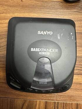 Sanyo Cdp-270bx Compact Disc Portable Cd Player Bassxpander Model