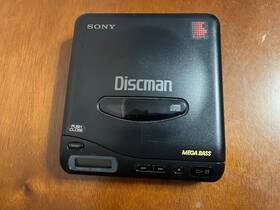 Sony 8844287 Discman D-11 Mega Bass Portable Cd Player 1991