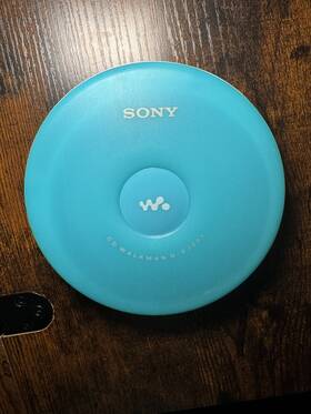 Sony D-e001 Sky Blue Walkman Cd Player Tested Works