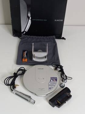 D-ne10 Sony Atrac Cd Walkman With Box Dock - 2x Battery Remote Earbuds Access