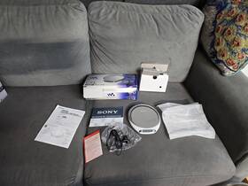 Sony Dfj211 Walkman Personal Cd Player With Fm Radio Tuner D-fj211