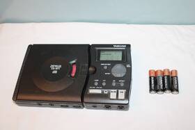 Cd-bt1 Tascam Cd Player Bass Trainer With 4 New Batteries Inch Tested Working