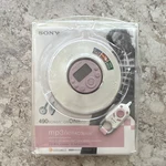 Sony Walkman D-NE320PINK Cd Player MP3 ATRAC3PLUS White Headphone Jack. Fixed Price $299.00.