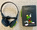 Toshiba Looney Tunes Tronics 1995 Marvin Walk Man Cassette Player & Headphones. Fixed Price $36.18.