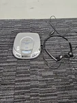 K63 Aiwa Cd Player Portable Walkman XP-V30 1BIT Dac Fully Working & Headphones. Fixed Price $40.88.