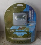 Sony MZ-NH600D Hi-md Minidisc Walkman Digital Music Player Records Silver Sealed. Fixed Price $897.99.