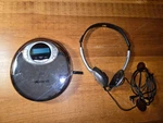 2006 Memorex Lux Lab Cd MP3 Player W/ Digital Radio Silver MPD8843. Fixed Price $10.00.