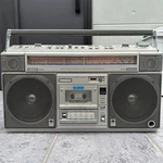 Hitachi Perdisco DEB-1818 Boombox Fm Am Cassette Anlogdial Slidevol Fully Works. Fixed Price $630.49.