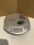 2002 Sony Walkman Espmax Portable Player D-F201 Cd-r/rw Fm Radio Am. Fixed Price $232.40.