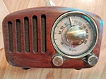 Vintage Greadio Walnut Wood Speaker Radio - Bluetooth, MP3, Fm. Fixed Price $19.95.