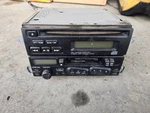 Clarion Oem Subaru Stereo Casset/cd Player Pf - 1509. Fixed Price $45.99.