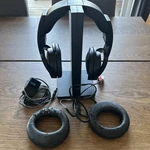 Sony Head Phones Stereo & Transmitter MDR-RF985R Wireless Base TMR-RF985R. Fixed Price $15.46.