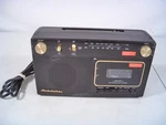 Studebaker SB2129 Portable Retro Am/fm Radio Cassette Player/recorder-gold Works. Fixed Price $49.95.