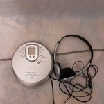 Aiwa XP-R230 Am/fm Stereo Portable Cd Player Headphones Silver/black. Fixed Price $35.00.