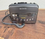 Sony Walkman WM-FX453 Fm/am Radio Cassette Player Headphones MDR-W08 Works. Fixed Price $49.95.
